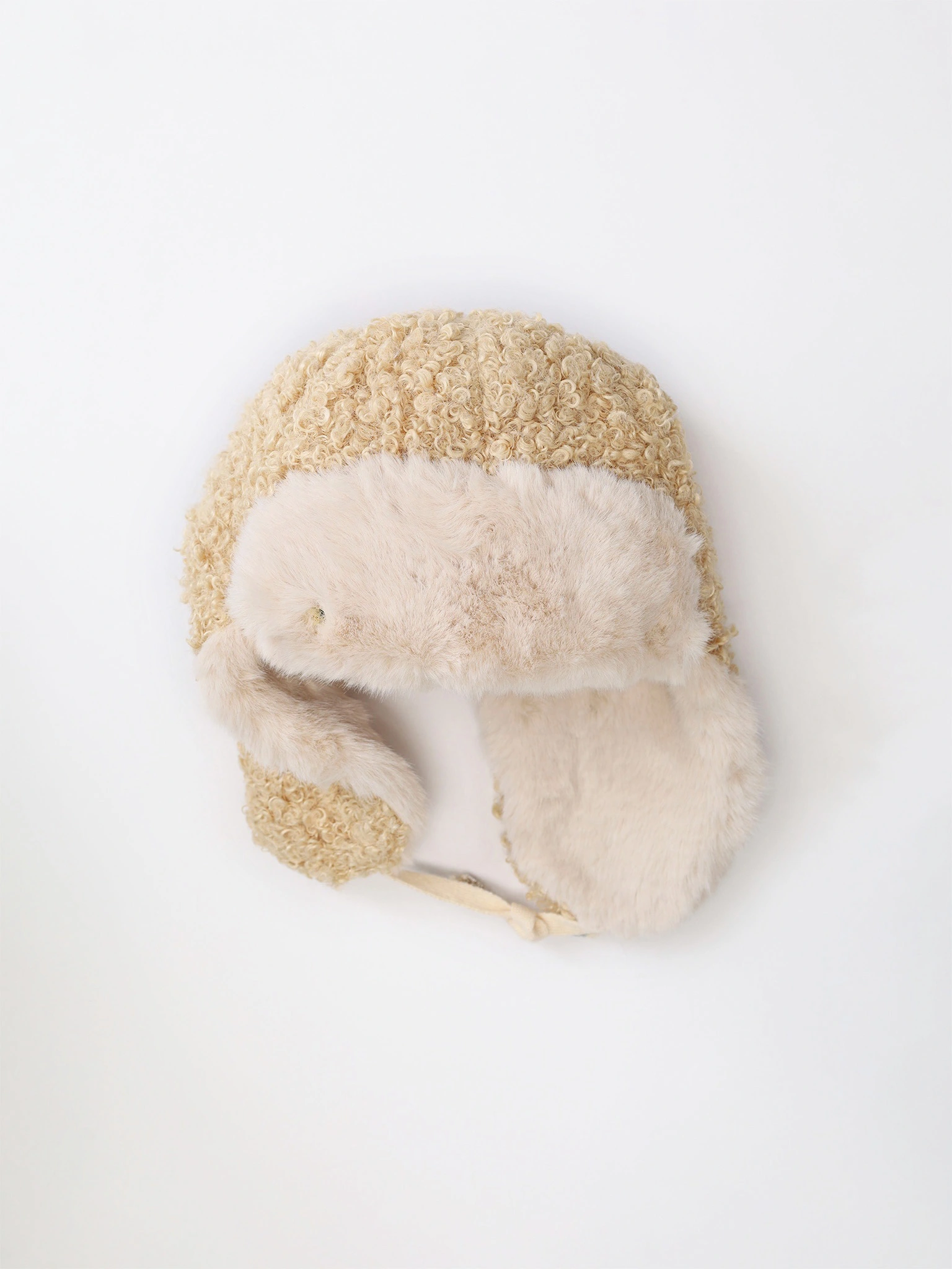 Шапка-ушанка с меховым козырьком в ассортименте